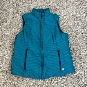 Super cute ladies size L teal vest from Talbots. Excellent condition.